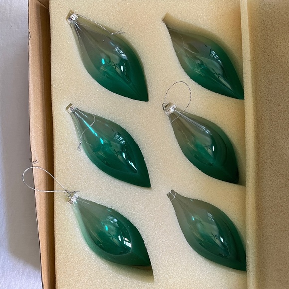 WISTERIA 6" TALL GLASS ORNAMENTS, CLEAR AND TEAL GREEN, SET OF 6 - Picture 10 of 16